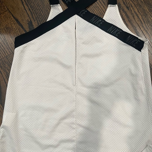 Nike Mesh Tank Top - Picture 2 of 4